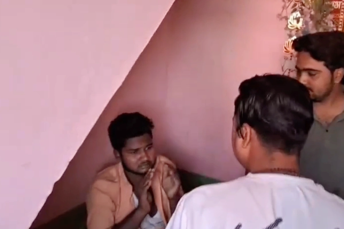 Muzaffarpur Crime News: मुजफ्फरपुर की बदनाम गली की महिलाओं ने दिखाई इंसानियत, मासूम बच्ची को बिकने से बचाया 1 Muzaffarpur Crime News: मुजफ्फरपुर की बदनाम गली की महिलाओं ने बच्ची को बिकने से बचाया, दिखाई इंसानियत की मिसाल