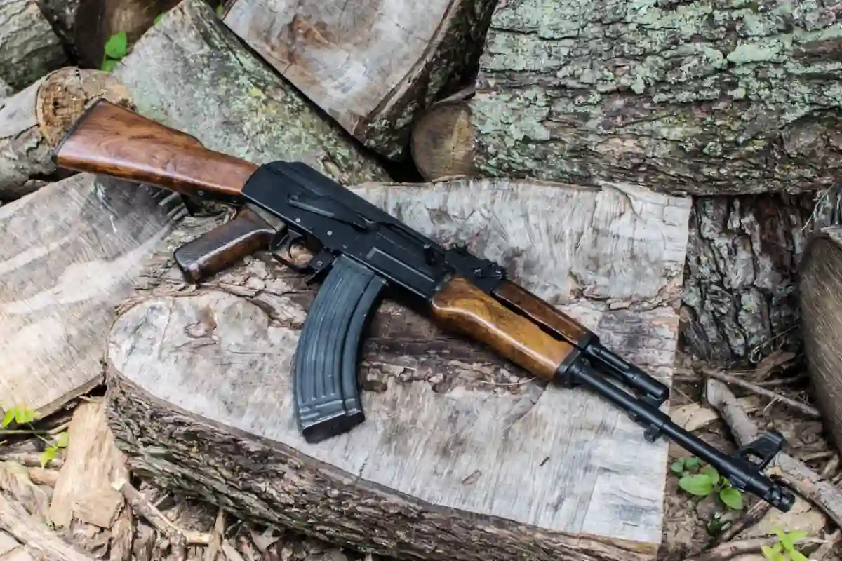 Faridabad Terror Plot: फरीदाबाद में पुलिस ने 350 किलो अमोनियम नाइट्रेट, AK-47 और गोला-बारूद बरामद किए | Delhi News