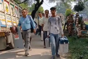 Bihar Election Phase 2 Voting: पश्चिम चंपारण की 9 सीटों पर दूसरे चरण के मतदान की तैयारी पूरी, एनडीए-महागठबंधन में सीधी भिड़ंत