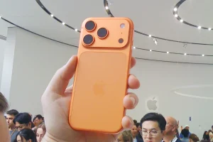 iPhone 18 Pro का बदलेगा लुक: एप्पल लाएगा यूनिफॉर्म और प्रीमियम डिजाइन, टू-टोन फिनिश की शिकायतों का मिलेगा समाधान