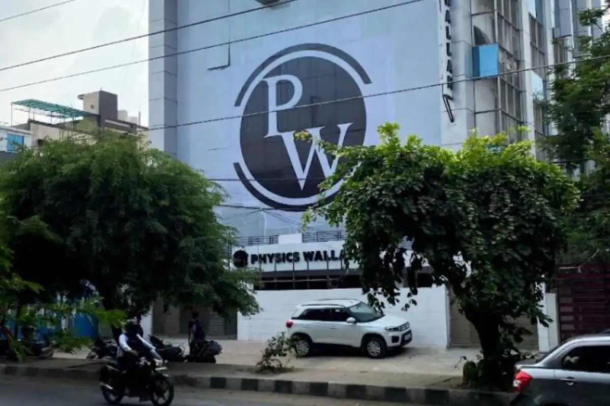 PhysicsWallah IPO: तीसरे दिन भी कमजोर प्रतिक्रिया, जीएमपी 1.25 रुपये पर स्थिर, जानें सब्सक्रिप्शन स्थिति