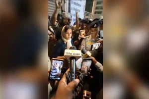 Sasaram Election Ruckus 2025: वज्र गृह में ट्रक प्रवेश से मचा हंगामा, राजद प्रत्याशी ने किया धरना