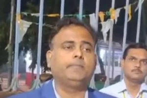 Lakhisarai Election 2025: सीसीटीवी बंद होने की अफ़वाह से मचा हड़कंप, डीएम ने मौके पर पहुंचकर किया निरीक्षण