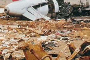 Air India Plane Crash: एअर इंडिया विमान दुर्घटना पर सुप्रीम न्यायालय में सुनवाई, ‘पायलट निर्दोष’, केंद्र व डीजीसीए ने सौंपी रिपोर्ट