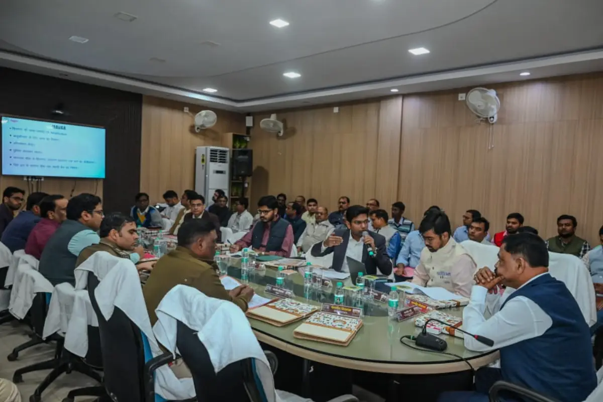 Deoghar: श्रावणी मेला 2026 की भव्य तैयारी, तकनीक, सुरक्षा और स्थायी सुविधाओं पर बना व्यापक मास्टर प्लान 2 Shravani Mela 2026: देवघर–बासुकीनाथ में तकनीक आधारित, सुरक्षित और सुविधायुक्त मेला तैयारियों पर जोर