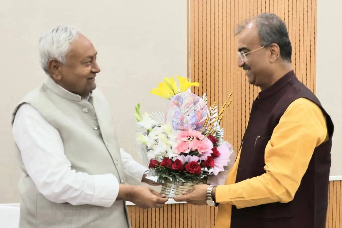 बिहार में नीतीश-सुशील की जोड़ी से लेकर नए राजनीतिक समीकरण तक: सवाल और संभावनाएं 2 Bihar Politics 2025: नीतीश-सुशील की जोड़ी के बाद बिहार में नया राजनीतिक समीकरण और गठबंधन का भविष्य