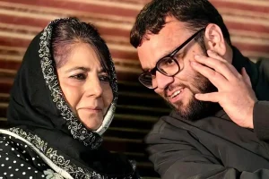 लाल किले के सामने कश्मीर का मसला गूंजा, दिल्ली ब्लास्ट पर महबूबा मुफ्ती का विवादित बयान