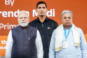 कर्नाटक के मुख्यमंत्री सिद्धारमैया ने प्रधानमंत्री को सौंपा पंचसूत्रीय ज्ञापन; रायचूर में एम्स स्थापना, बाढ़ राहत और परियोजना अनुमोदन की माँग तेज