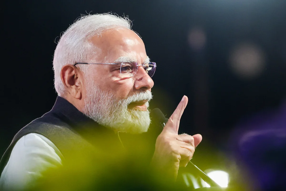 कर्नाटक के मुख्यमंत्री सिद्धारमैया ने प्रधानमंत्री को सौंपा पंचसूत्रीय ज्ञापन; रायचूर में एम्स स्थापना, बाढ़ राहत और परियोजना अनुमोदन की माँग तेज 3 PM Modi in Karnataka