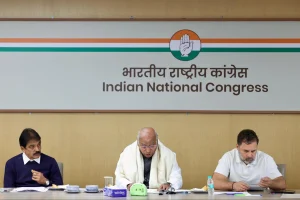 कांग्रेस ने चुनाव आयोग के खिलाफ उठाई आवाज, एसआईआर प्रक्रिया को बताया बीजेपी की साजिश