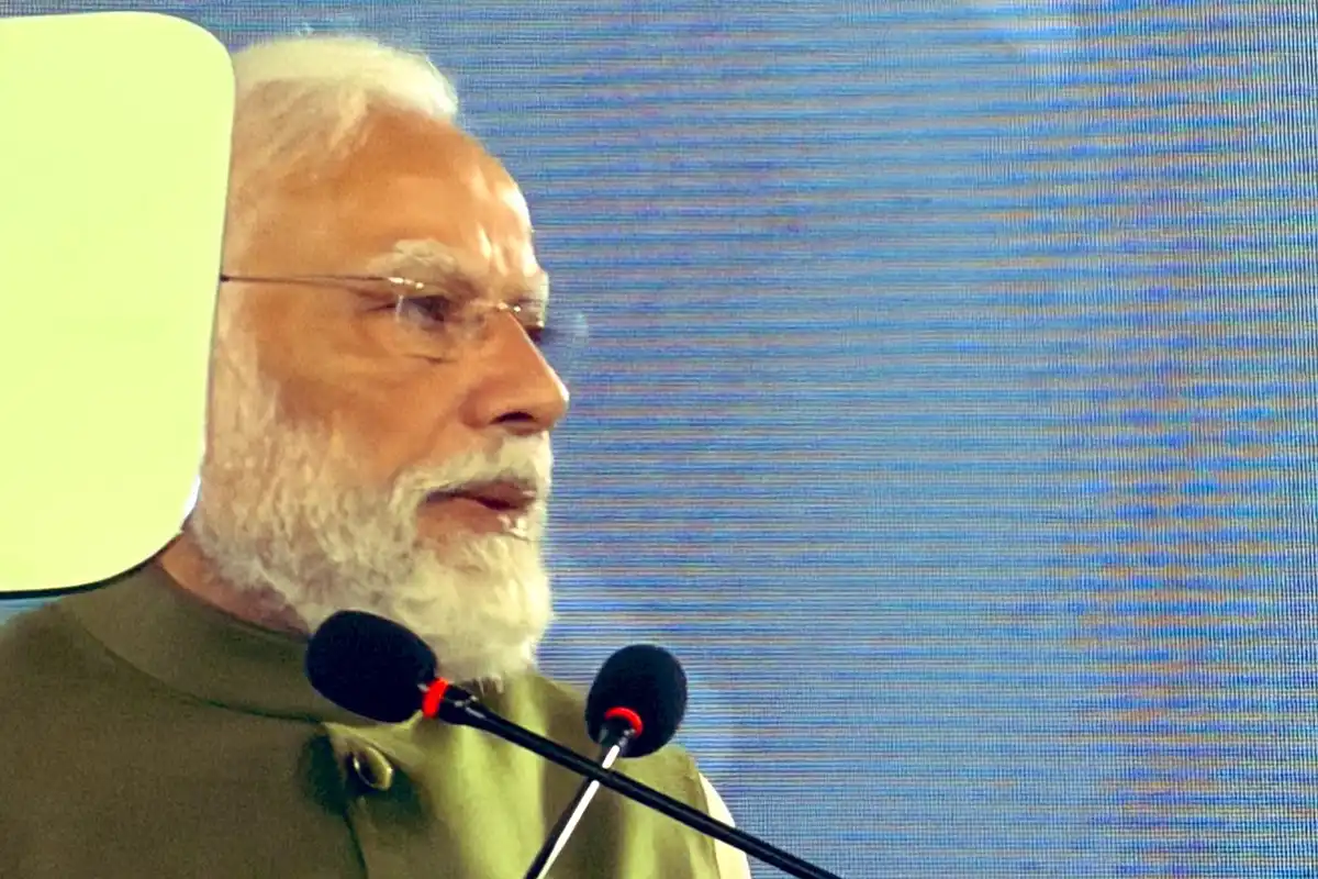 Shashi Tharoor on PM Modi