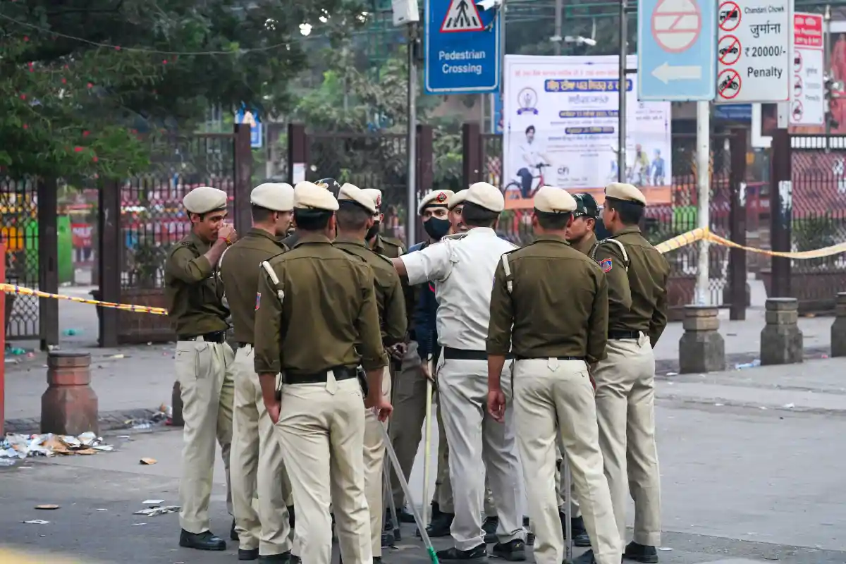 दिल्ली विस्फोट प्रकरण: कश्मीरी मौलवी की परछाईं में पनपी आतंकी साजिश; चार डॉक्टरों के नेटवर्क का भंडाफोड़ 2 Delhi Blast Case (4)