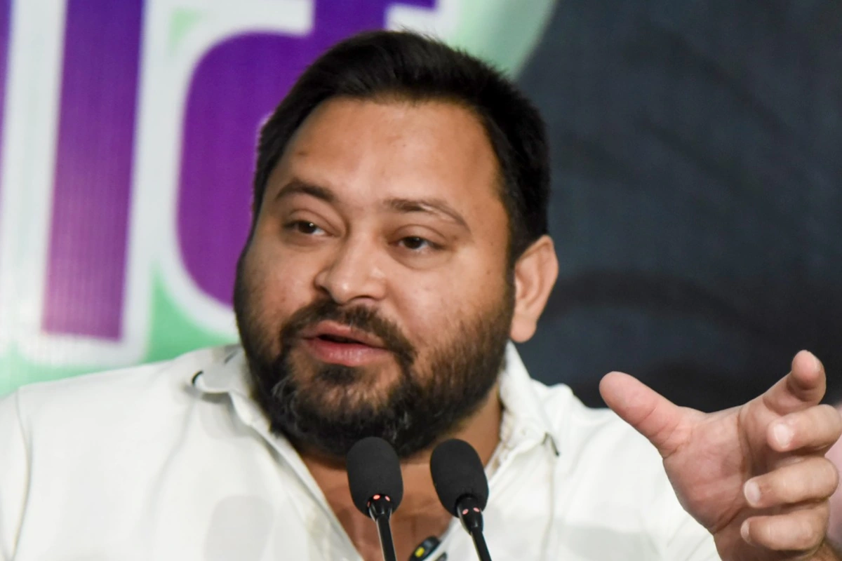 Tejashwi Yadav Silence: तेजस्वी यादव की चुप्पी और राजद में अंदरूनी संकट की Inside Story