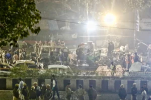 लाल क़िला विस्फोट के बाद केंद्र ने बढ़ते प्रचार ख़तरे पर चेताया, समाचार चैनलों को सतर्क रहने का निर्देश