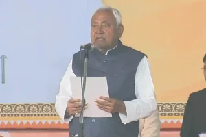 बिहार में सत्ता की नई पटकथा: नीतीश कुमार ने दसवीं बार संभाली मुख्यमंत्री की कमान, प्रधानमंत्री मोदी बने साक्षी
