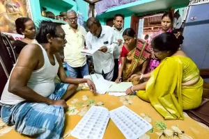 पश्चिम बंगाल में एसआईआर विवाद के बीच चुनाव आयोग की बड़ी तैयारी, 2026 विधानसभा चुनाव को लेकर ईवीएम नियमों में बदलाव