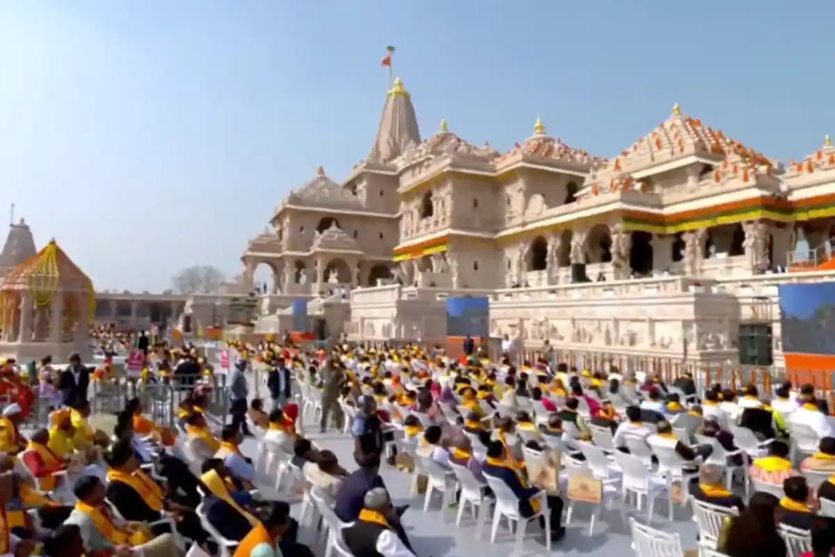 अयोध्या राम मंदिर पर धर्मध्वज फहराया, प्रधानमंत्री बोले- पूरा विश्व आज राममय हुआ 12 Ram Mandir Flag Hoisting: अयोध्या मंदिर पर लहराया धर्मध्वज, विश्व हुआ राममय