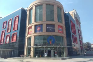 रिलायंस इंडस्ट्रीज का शेयर नई ऊंचाई पर, तीन बड़े जानकारों की बढ़ती उम्मीद