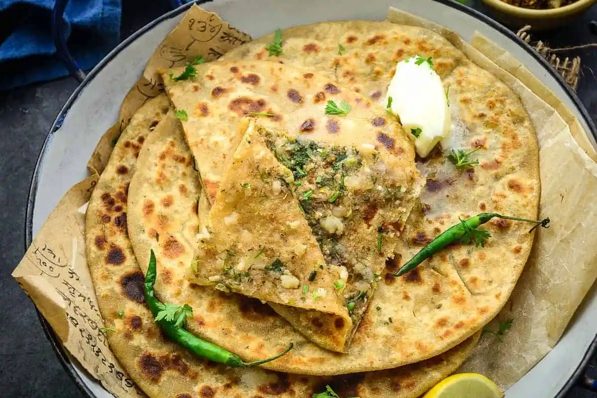 Broccoli Paratha Recipe: सर्दियों में बनने वाला आसान और स्वाद से भरपूर पराठा