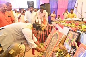 उपमुख्यमंत्री विजय शर्मा ने चरडोंगरी और बांझी में चौपाल लगाकर की ग्रामीणों से सीधी बातचीत, विकास कार्यों की घोषणाएं कीं