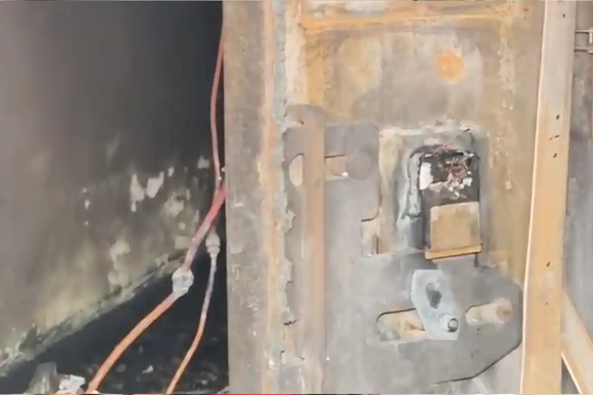 Bankra ATM Loot: हावड़ा के बांकड़ा में निजी बैंक के एटीएम को तोड़कर लूट, बदमाशों ने मचाया हड़कंप