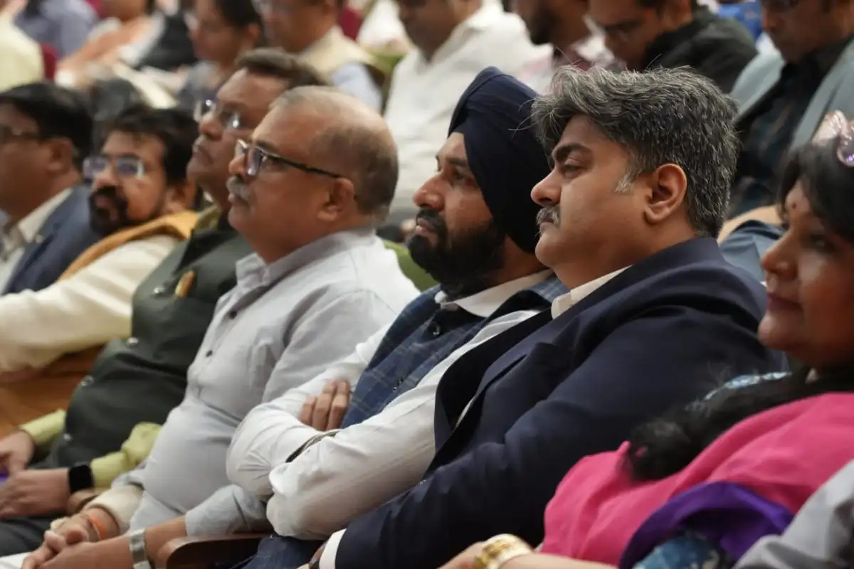 भारतीय मूल्यों से ही बनेगा नया भारत: संघ के अरुण कुमार ने नागपुर में दिखाई राष्ट्र पुनर्निर्माण की राह 14 RSS Arun Kumar Nagpur: भारतीय चिंतन से होगा नए भारत का निर्माण, संघ शताब्दी वर्ष पर विशेष संगोष्ठी संपन्न