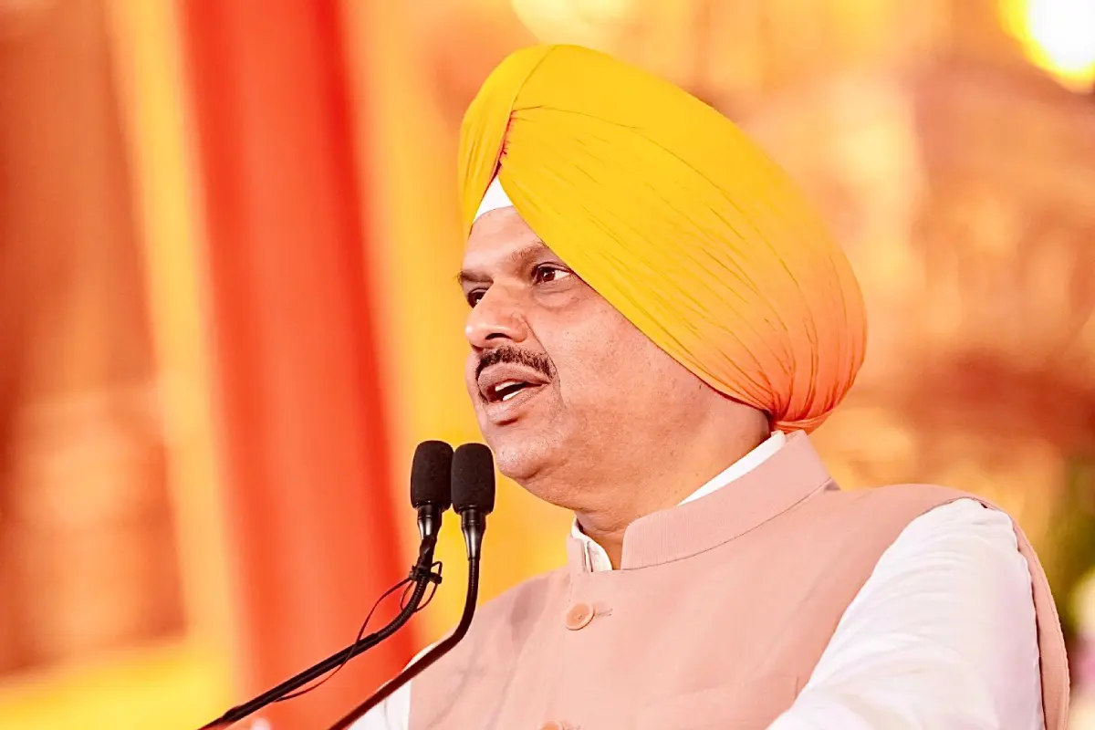 गुरु तेग बहादुर का बलिदान दुनिया में अद्वितीय, नई पीढ़ी तक पहुंचाएंगे इतिहास: मुख्यमंत्री फडणवीस 12 Guru Teg Bahadur Nagpur Event: स्वधर्म रक्षा के प्रतीक गुरु तेग बहादुर का इतिहास विद्यार्थियों तक पहुंचाएंगे - सीएम फडणवीस