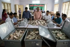 हुमायूं कबीर के बाबरी मस्जिद के लिए जमा हुआ धन का अंबार, गिनती के लिए मशीनें तैनात