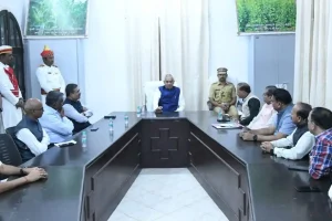 राज्यपाल आचार्य देवव्रत का पशु विज्ञान विश्वविद्यालय और कृषि महाविद्यालय का निरीक्षण