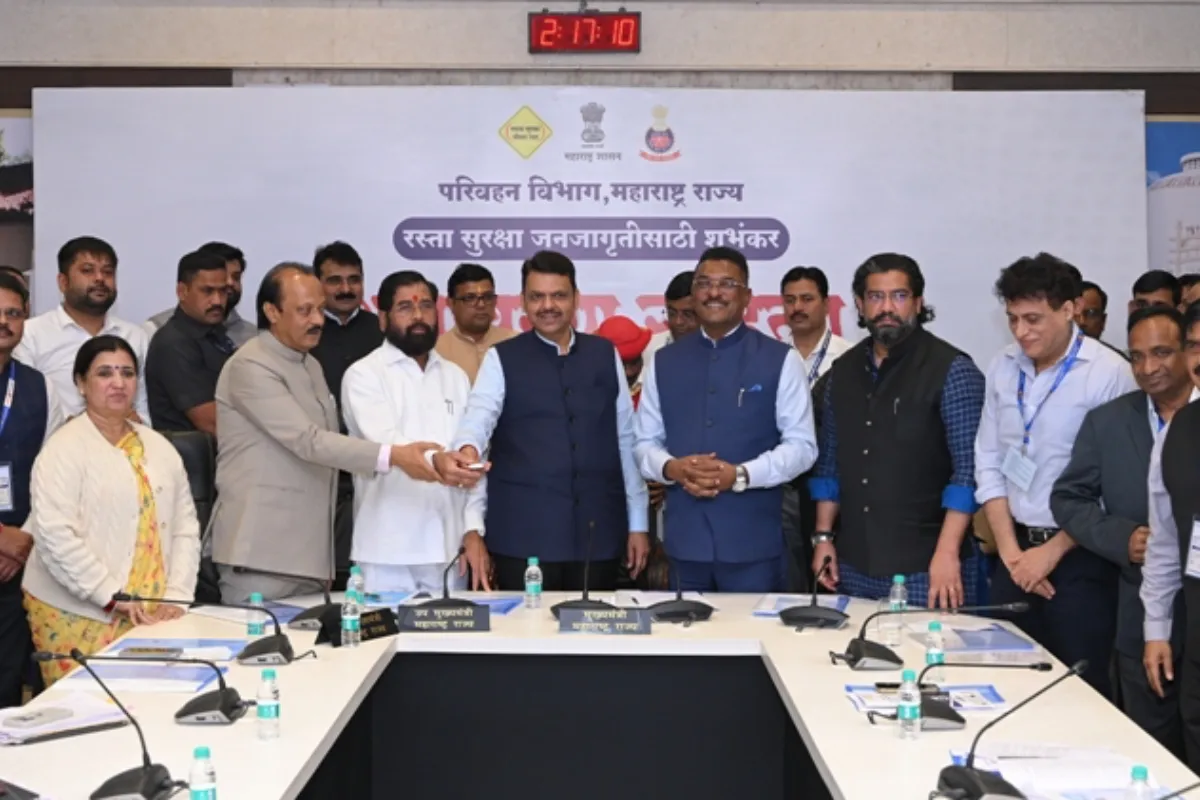 Zebru Road Safety Mascot: महाराष्ट्र सरकार ने लॉन्च किया नया सड़क सुरक्षा शुभंकर ज़ेब्रु, फडणवीस ने किया अनावरण