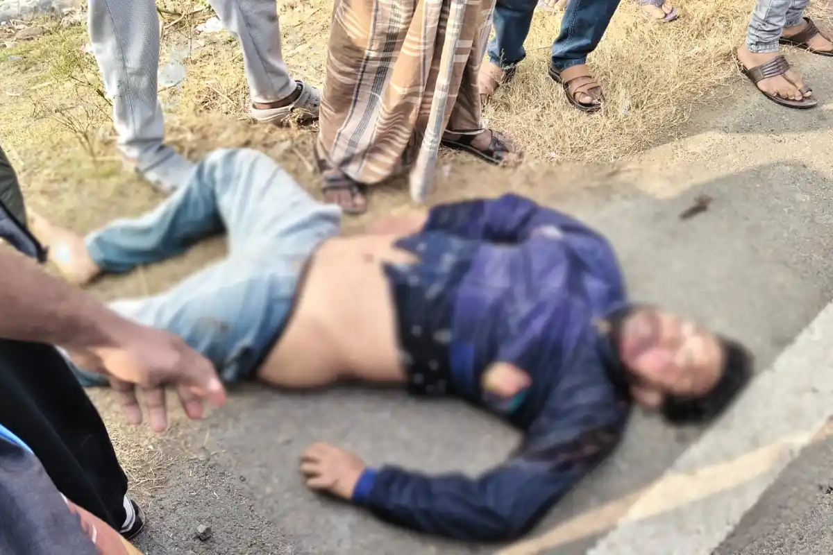 Kolkata Road Accident: बारासात हाईवे पर भीषण सड़क हादसे में दो की मौत, कई घायल