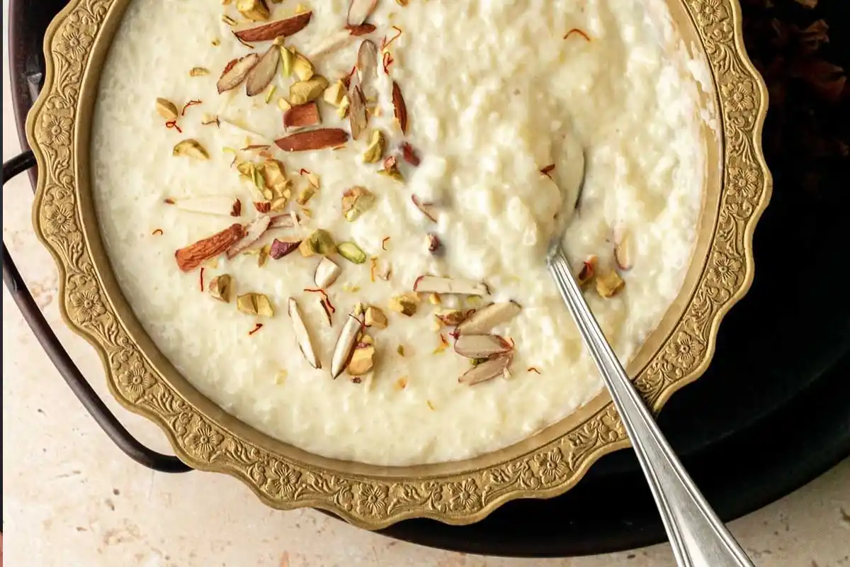 सर्दियों की खुशबू: 10 देशी खान-पान जो हमारे बचपन को वापस ला रहे हैं 21 Traditional Indian winter foods: सर्दियों के 10 पारंपरिक भारतीय खाने | हेल्दी विंटर डाइट