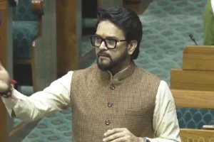 Winter Session: टीएमसी सांसद पर सदन के भीतर सिगरेट पीने का आरोप, जमकर हुआ हंगामा