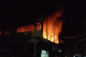 पिंगला में भीषण आग, रात के अंधेरे में बेकरी जलकर हुई राख