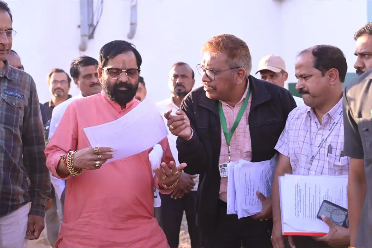 फल खेती को बढ़ावा: मंत्री गोगावले ने काटोल और कलमेश्वर के किसानों के बागानों का किया निरीक्षण 12 Bharat Gogawale Katol Visit: मंत्री भरत गोगावले ने काटोल और कलमेश्वर के किसानों के बागानों का किया दौरा