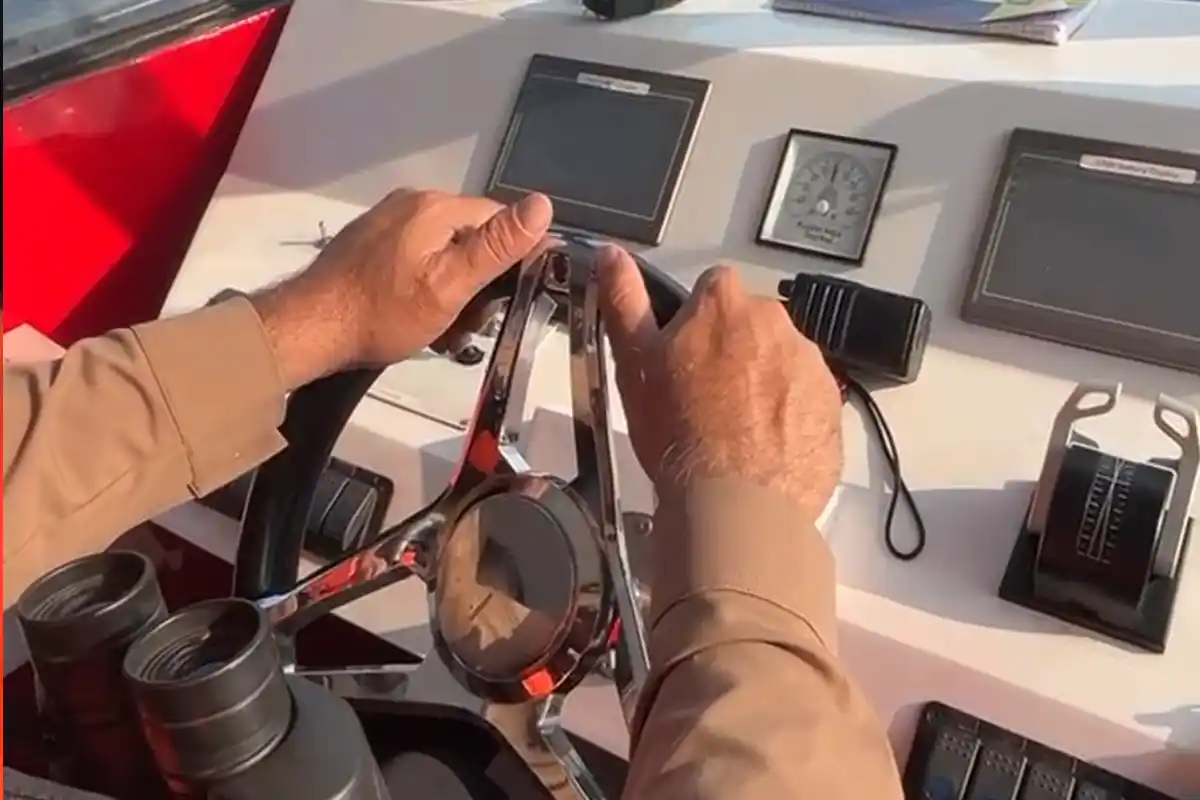 नागपुर के पेंच में शुरू हुई सोलर बोट सेवा, पर्यटन को मिलेगी नई पहचान 12 Solar Boat: नागपुर में पेंच नदी पर शुरू हुई आधुनिक सोलर बोट सेवा, पर्यटन को मिलेगी नई पहचान