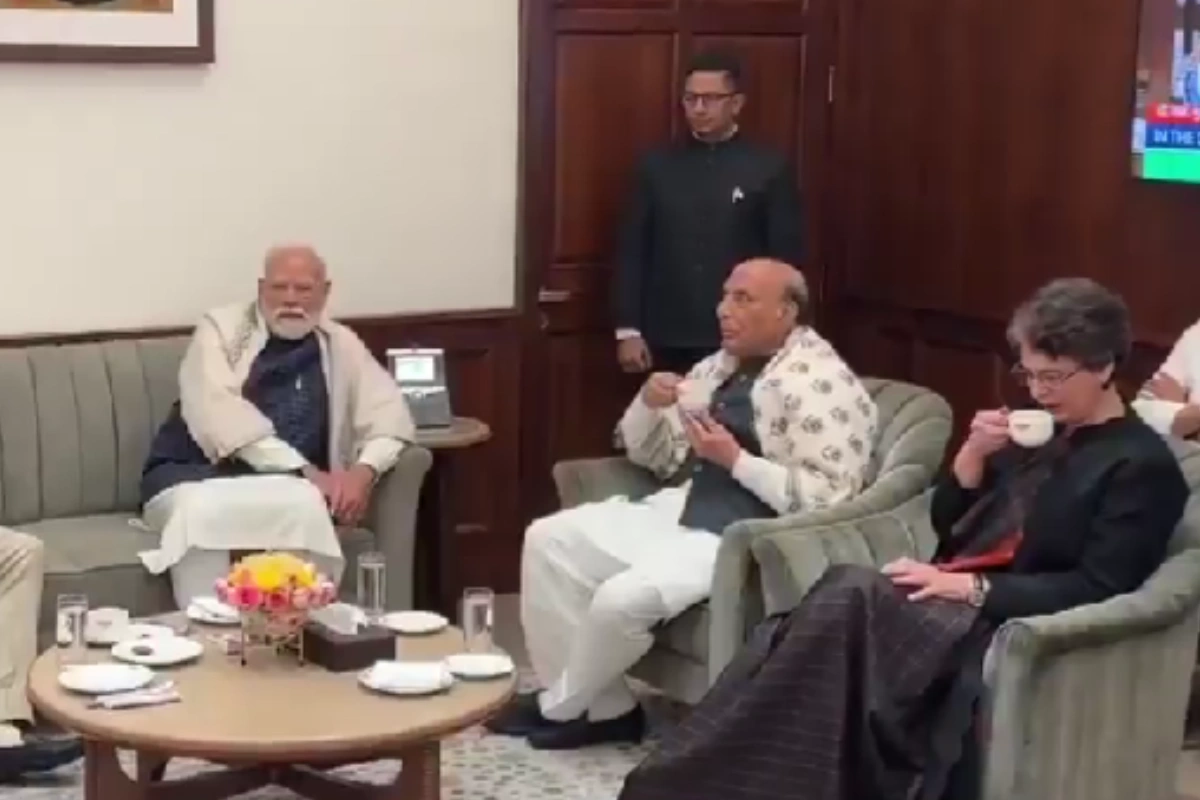 Tea Meeting: चाय की चुस्की लेते नजर आये पक्ष-विपक्ष