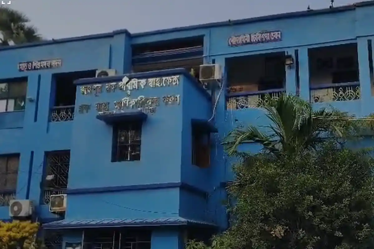 Howrah Jaipur Accident News: जयपुर में मैजिक गाड़ी पलटी, पांच बच्चे और दो महिलाएं घायल