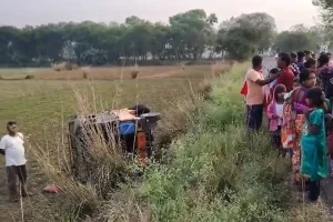 जयपुर में फिर हुआ हादसा, मैजिक गाड़ी पलटने से पांच स्कूली बच्चे और दो महिलाएं घायल