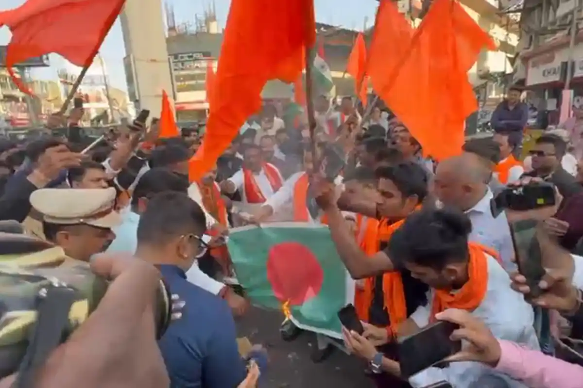 Nagpur Bajrang Dal Protest: नागपुर में बंगाल हिंसा के विरोध में प्रदर्शन के दौरान पुलिस से झड़प