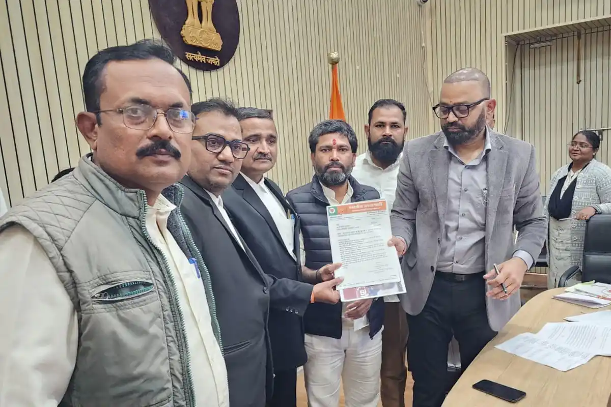 Bangladesh Hindu Violence: नागपुर में कलेक्टर को सौंपा गया ज्ञापन, दीपू चंद्र दास हत्याकांड पर कड़ी कार्रवाई की मांग