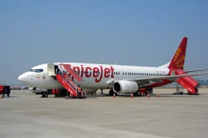 दिल्ली-पटना स्पाइसजेट फ्लाइट में बम की धमकी, मचा हड़कंप