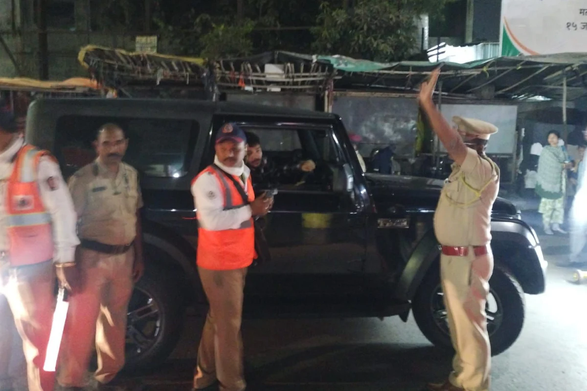 Truck Overturned Nagbhid Nagpur Road: आधी रात को पलटे ट्रक से नागभीड़-नागपुर मार्ग पर घंटों जाम, यात्री परेशान