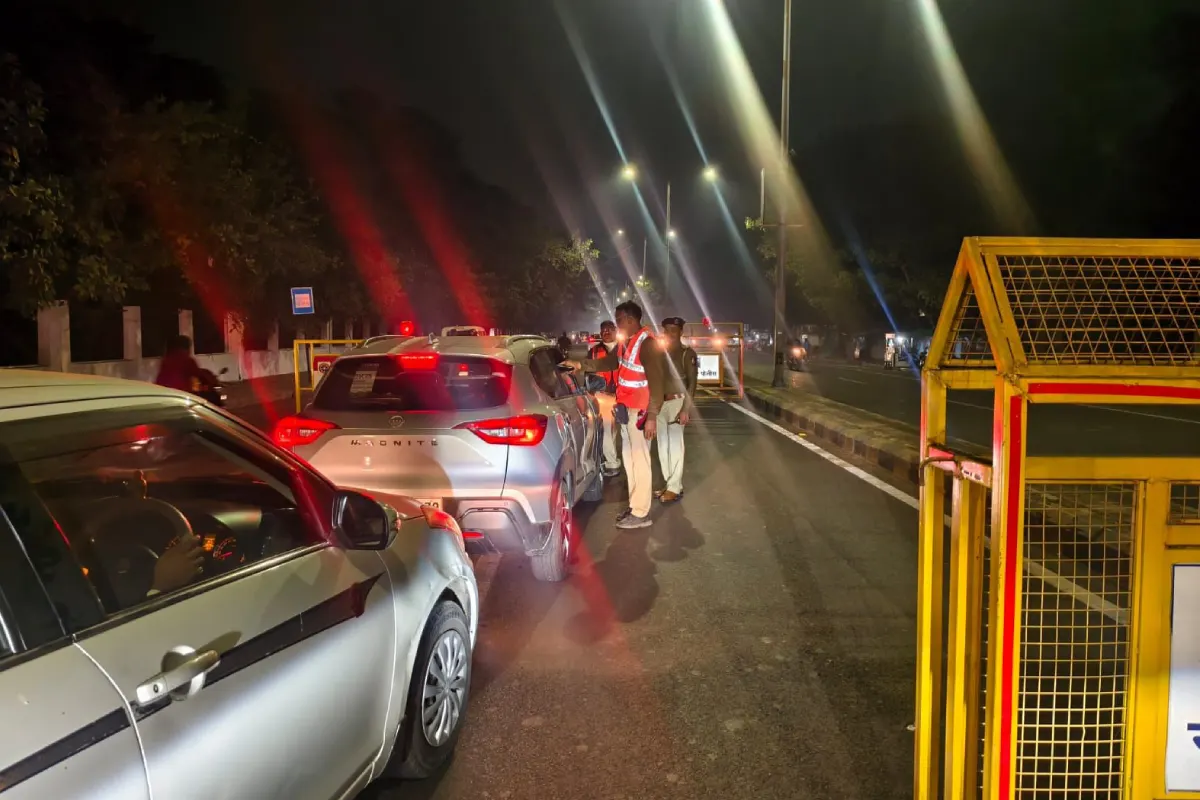 Truck Overturned Nagbhid Nagpur Road: आधी रात को पलटे ट्रक से नागभीड़-नागपुर मार्ग पर घंटों जाम, यात्री परेशान