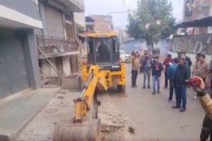 जयपुर में पथराव के बाद सख्त कार्रवाई, मस्जिद के बाहर हंगामा करने वालों के घरों पर चला बुलडोजर