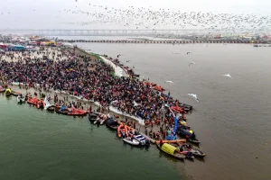 Magh Mela 2026: प्रयागराज में माघ मेले की भव्य शुरुआत, पहले दिन ही उमड़ी भारी भीड़