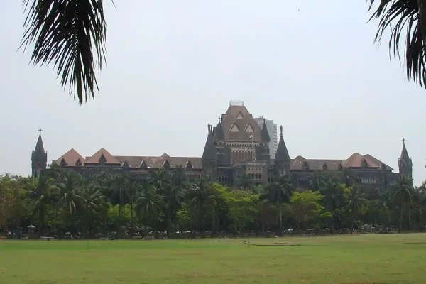 Bombay High Court Recruitment 2025: 2381 पदों के लिए आज आवेदन की अंतिम तिथि, यहां देखें पूरी जानकारी