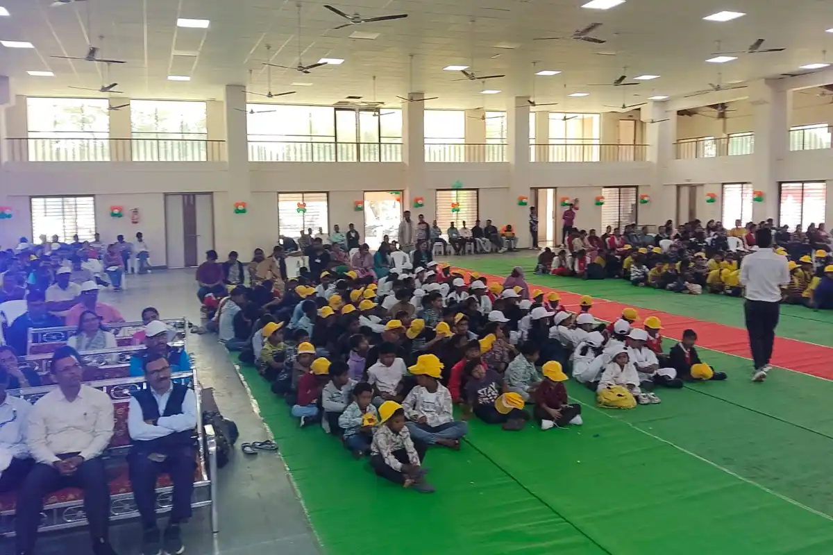 Chacha Nehru Bal Mahotsav: अनाथ बच्चों के लिए खेल और सांस्कृतिक महोत्सव का भव्य उद्घाटन