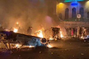 तेहरान में हालात बेकाबू: महंगाई के खिलाफ उठी आवाज पर बरसी गोलियां, सैकड़ों लोगों की मौत