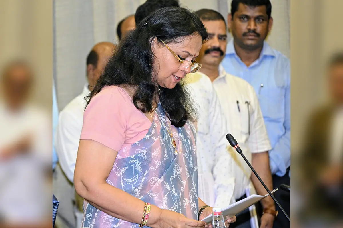 Maharashtra Electricity Regulatory Commission: महाराष्ट्र को मिली नई अध्यक्ष, वल्सा नायर-सिंह ने संभाली जिम्मेदारी